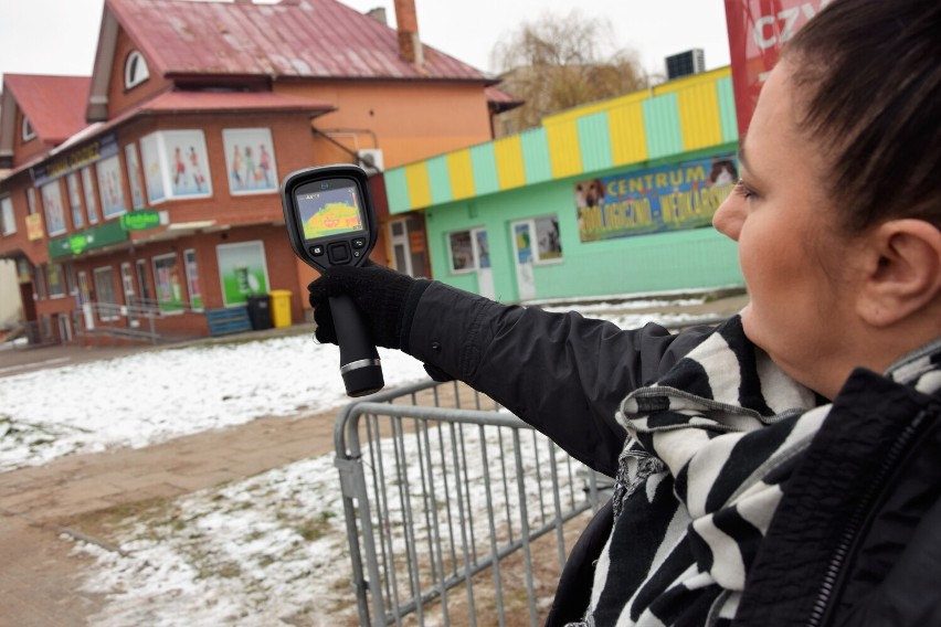 Kamera termowizyjna w Sieradzu. Pokazuje, gdzie z domów ucieka ciepło. Trafiła z inicjatywy Sieradzkiego Alarmu Smogowego ZDJĘCIA