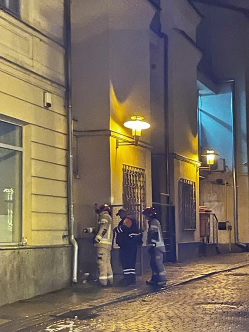 Lublin. Straż pożarna i pogotowie gazowe na Krakowskim Przedmieściu. Wiemy, co było przyczyną (ZDJĘCIA)