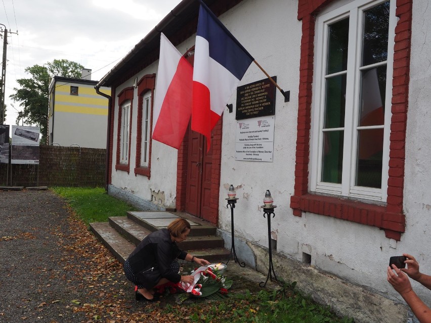 Brzeszcze Bór. Uroczystość w rocznicę masakry więźniarek karnej kompanii kobiet podobozu KL Auschwitz-Birkenau Bór/Budy [ZDJĘCIA]