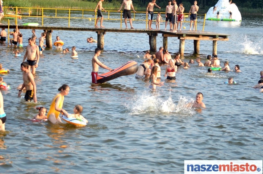 Upalny piątek nad jeziorem Czarnym! [ZDJĘCIA]