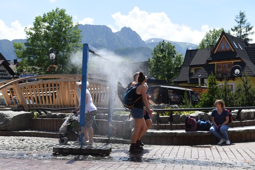 Zakopane się chłodzi podczas upału. Termometry wskazały 27 stopni [ZDJĘCIA]