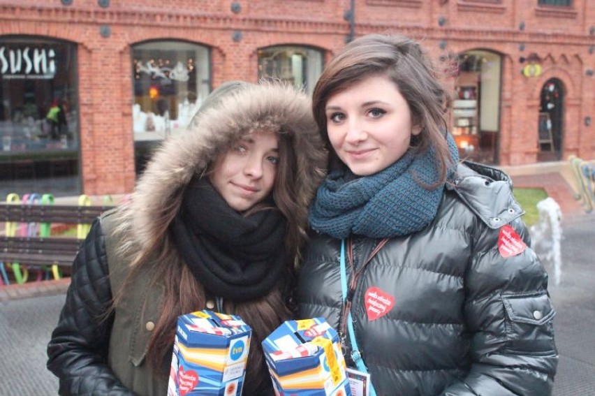 12 stycznia kilkuset wolontariuszy WOŚP kwestowało na ulicach Łodzi.