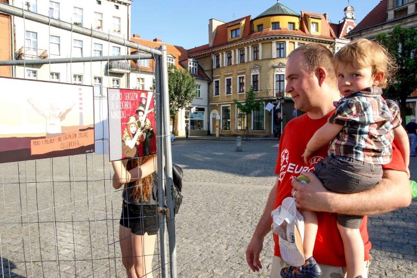 Wystawa memów Marty Frej na rynku