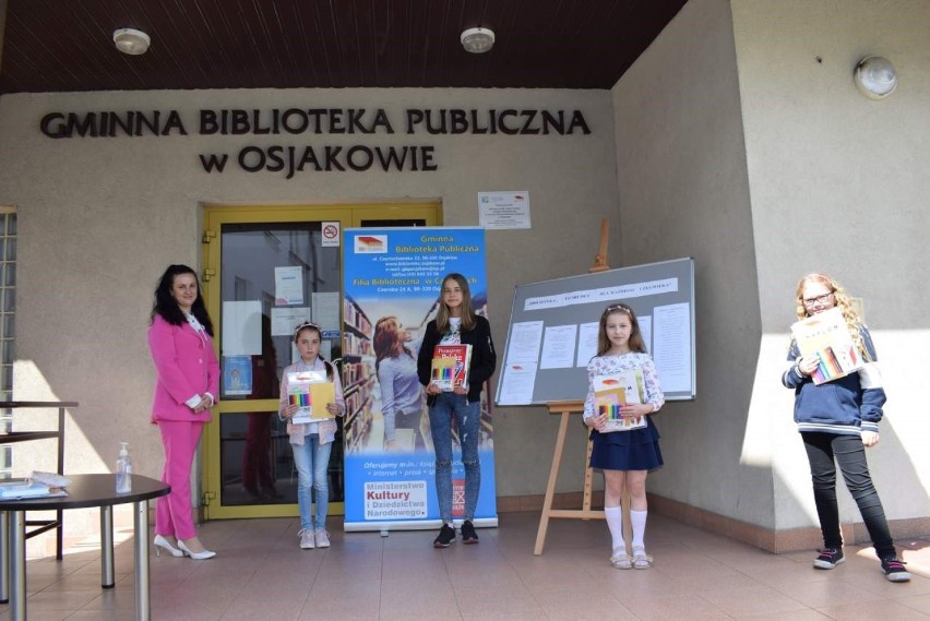  Osjaków: Wręczenie nagród dla uczestników konkursu  „Zasmakuj w Bibliotece". FOTO, WYNIKI