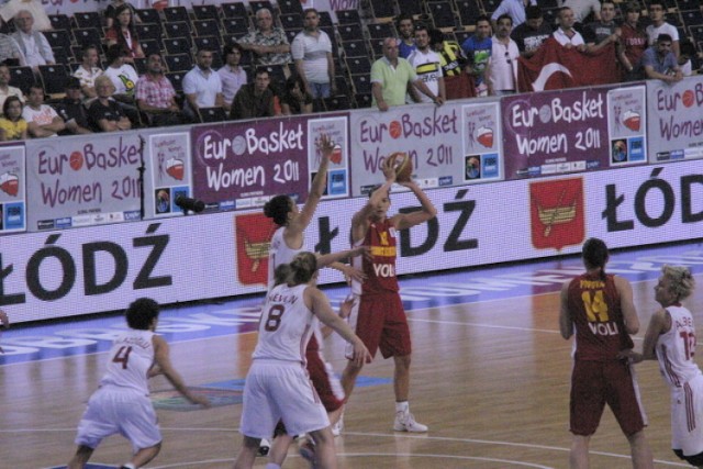 W EuroBasket Women 2011 czas ćwierćfinałów. Dzisiaj zmierzą się ...