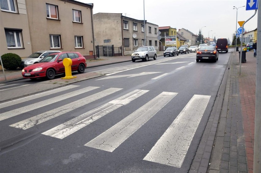 KOŚCIAN. Ulica Poznańska - zdaniem naszego czytelnika - ma za mało przejść dla pieszych [ZDJĘCIA] 