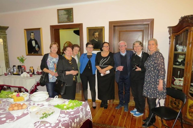 Dworek Marii Dąbrowskiej w Russowie. Spotkanie z tradycją podczas wydarzenia "Wielkanoc u Dąbrowskiej"