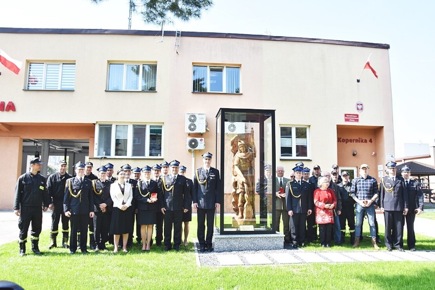 Poświęcenie figury św. Floriana w Oleśnicy