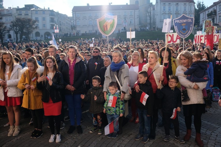 Ponad 22 tys. szkół, przedszkoli i placówek oświatowych w...