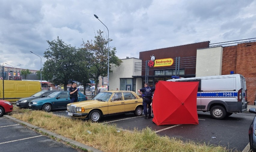 Bałuty: Zgon mężczyzny na parkingu marketu przy ul. Zgierskiej w Łodzi!