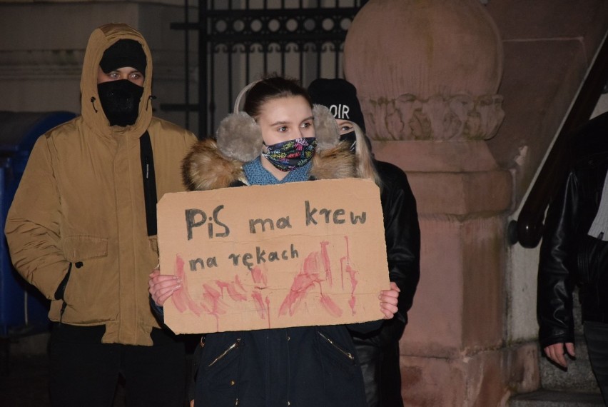 Kolejne protesty na krotoszyńskim Rynku [ZDJĘCIA + FILM]