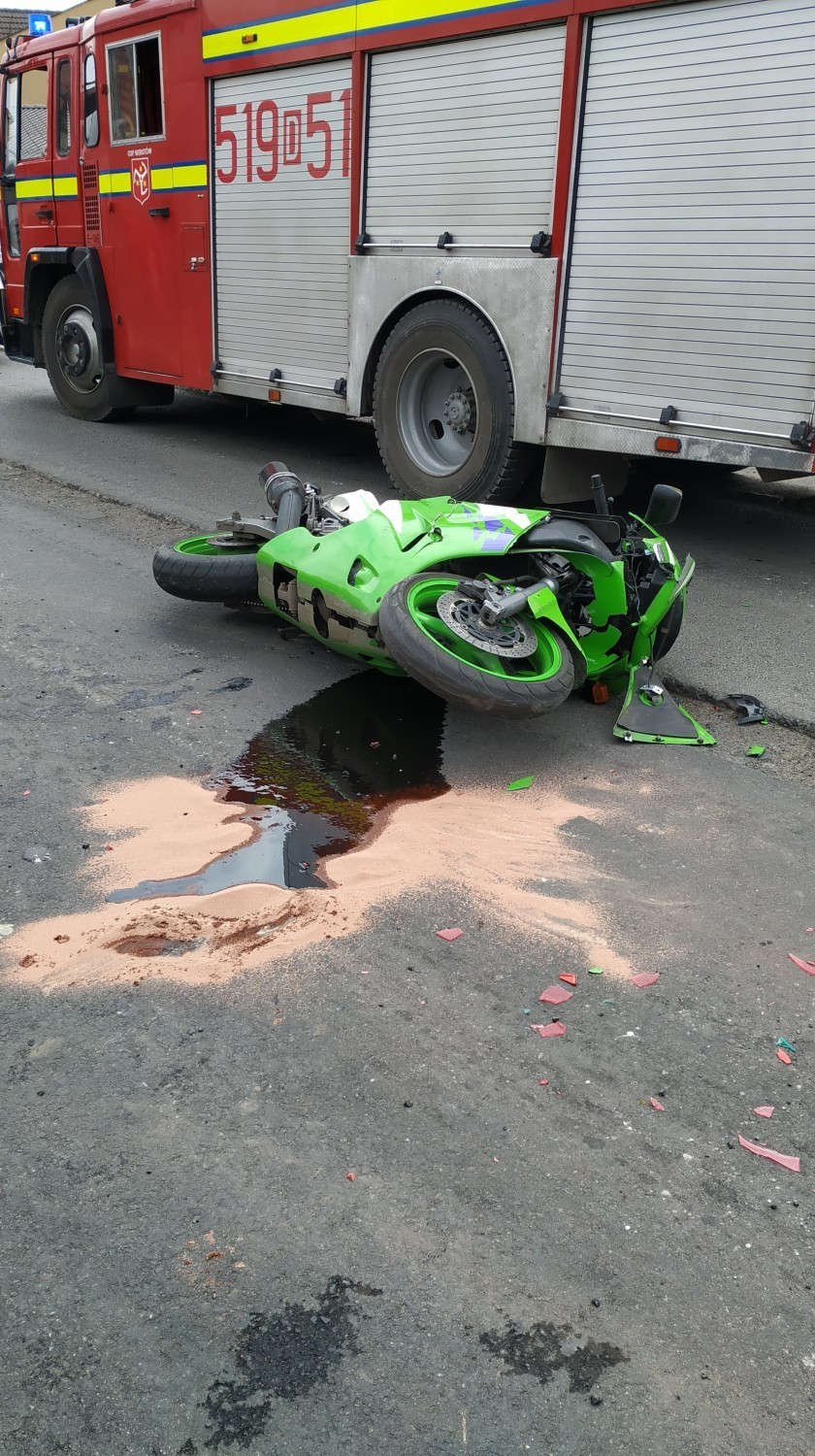 Wypadek na remontowanej drodze w Bierutowie. Ranny motocyklista! (ZDJĘCIA)