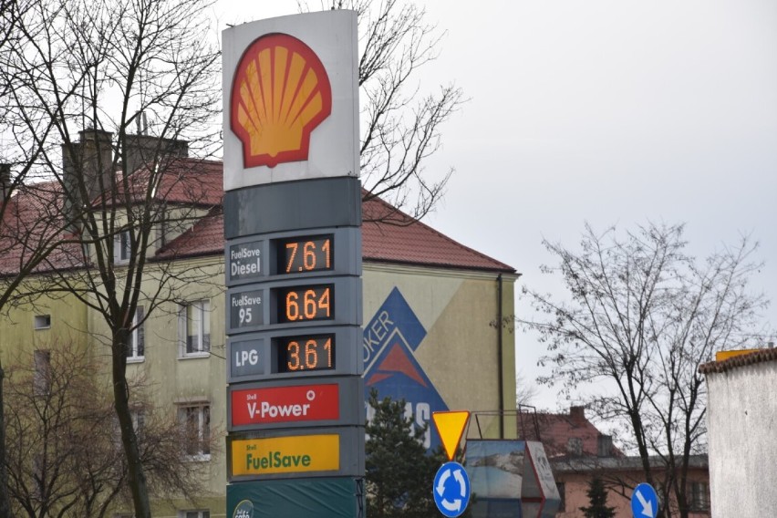 Wągrowiec. Ile kosztuje paliwo na stacjach w Wągrowcu? [1.04.2022r.]
