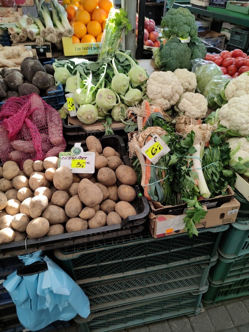 Sprawdziliśmy, jakie są ceny warzyw i owoców w Poznaniu. A...