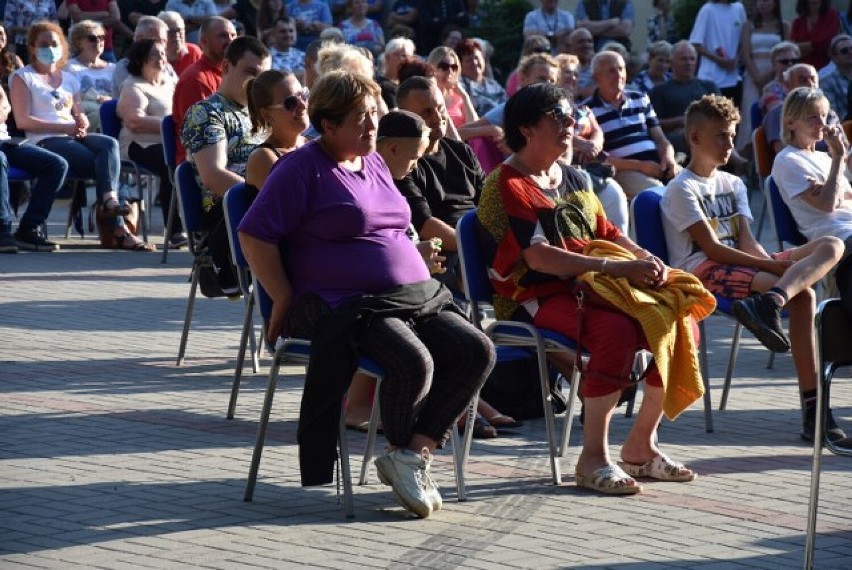 PIS i koronawirus, czyli Jerzy Kryszak zabawiał publiczność w ramach Dni Powidza. [GALERIA]