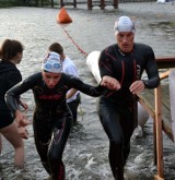 Castle Triathlon Malbork 2015 [ZDJĘCIA]. "Ludzie z żelaza" rywalizują od godziny 6