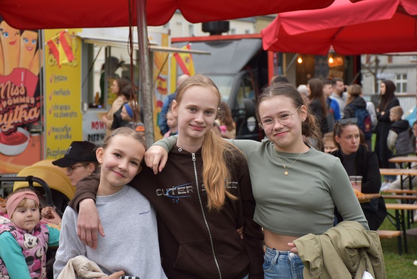 Rozpoczął się Nowotomyski Festiwal Smaków Świata. Byliście już na Placu Niepodległości? 