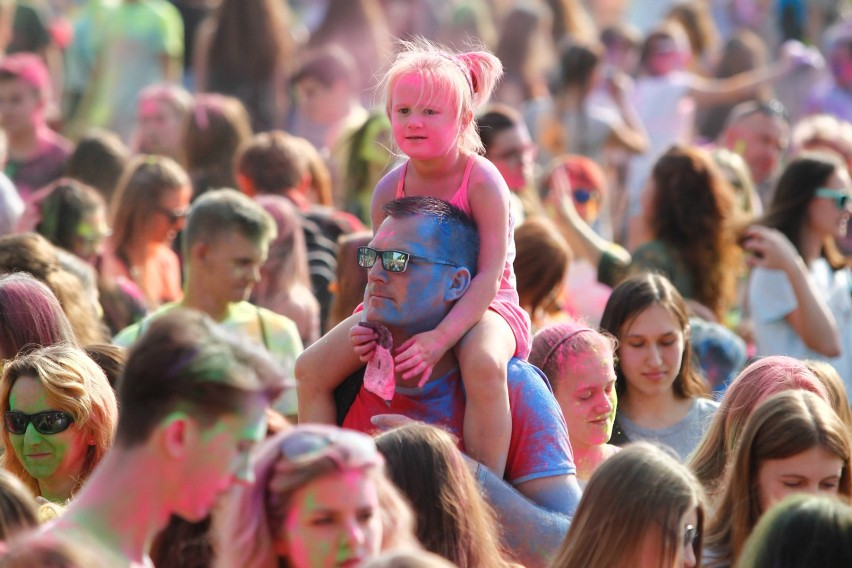 Festiwal Kolorów na Bulwarach w Rzeszowie [FOTO, WIDEO]