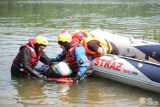 Ćwiczenia strażaków na Wiśle i na jeziorze. Doskonalili umiejętności z ratownictwa wodnego |ZDJĘCIA