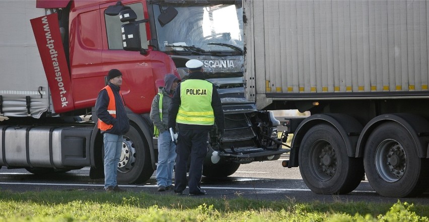Autostrada A4, wypadek w okolicach Bielan Wrocławskich...