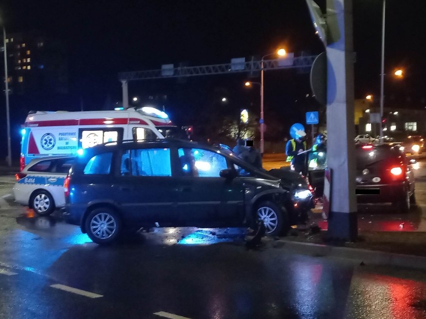 Obydwa samochody miały wałbrzyskie tablice rejestracyjne.