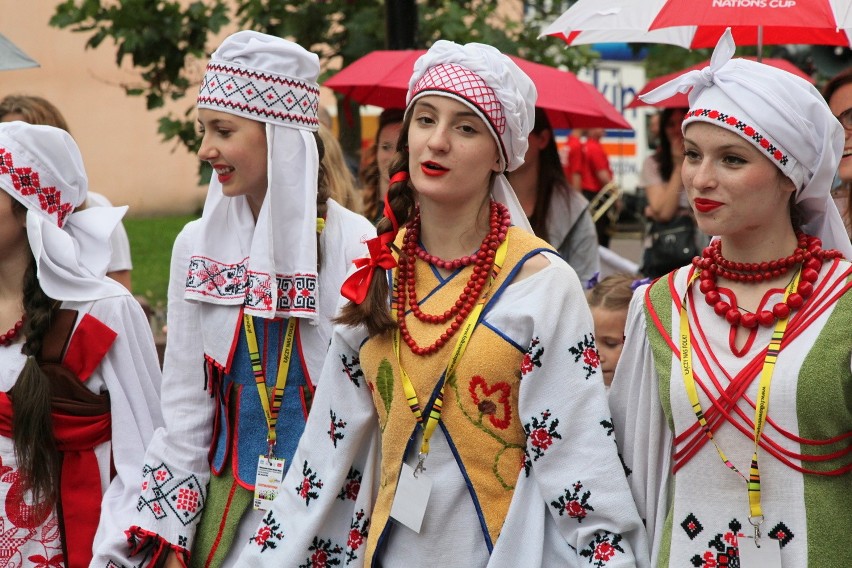 Parada uczestników festiwalu przeszła ulicą Piotrkowską.
