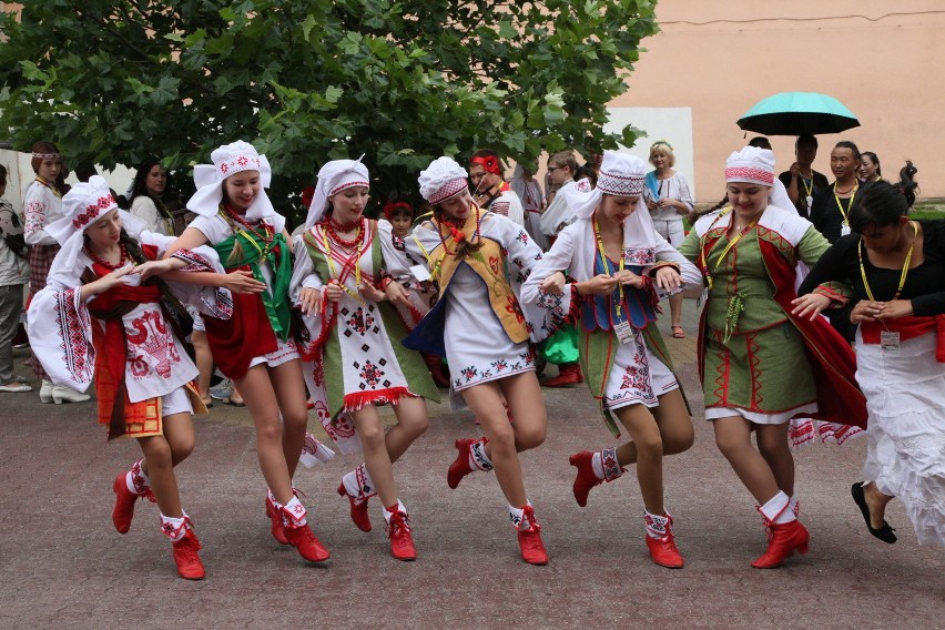 Parada uczestników festiwalu przeszła ulicą Piotrkowską.