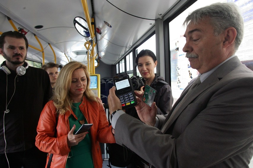 Kartą zapłacimy też w autobusach w Wałbrzychu