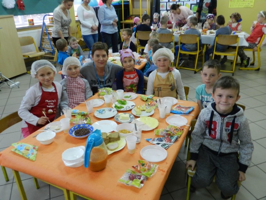 Śniadanie Daje Moc w Szkole Podstawowej w Bukowinie Sycowskiej 