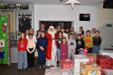 Akcja "Świąteczna paczka" w Szkole Podstawowej nr 1 w Żninie. Uczniowie przygotowali prezenty dla potrzebujących [wideo] 