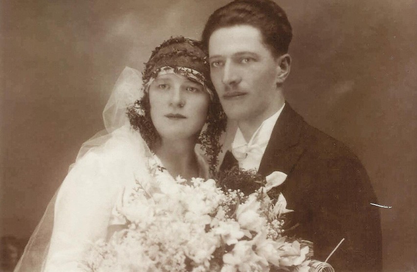 Ślubne zdjęcie rodziców S. Brewińskiej