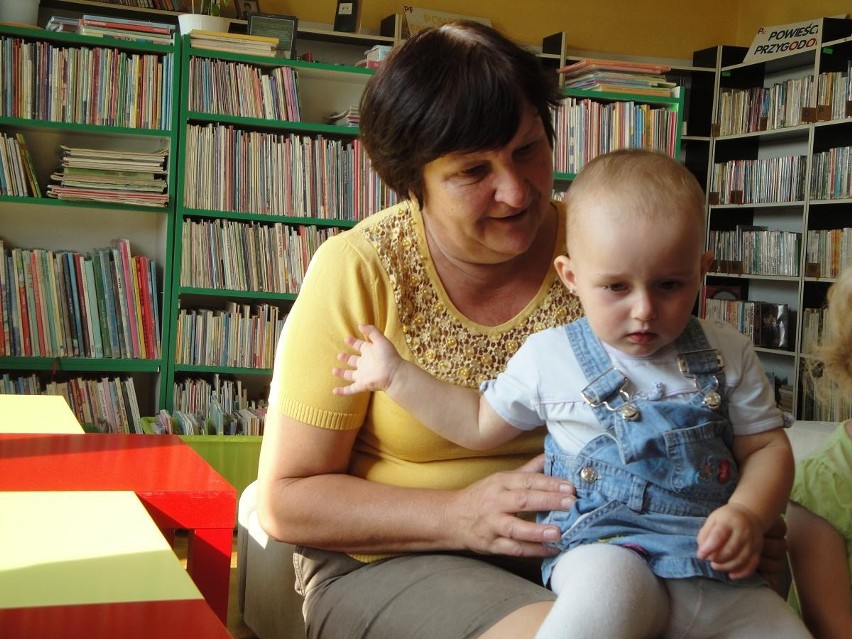 Śrem: &quot;Poranki malucha&quot; w bibliotece &quot;na Jezioranach&quot; (ZDJĘCIA)