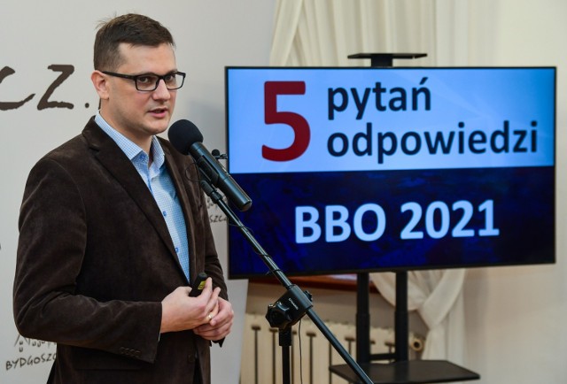 Michał Sztybel, jak wynika z jego oświadczenia majątkowego, zarobił jako zastępca prezydenta Bydgoszczy w 2020 roku 165.170, 60 zł brutto