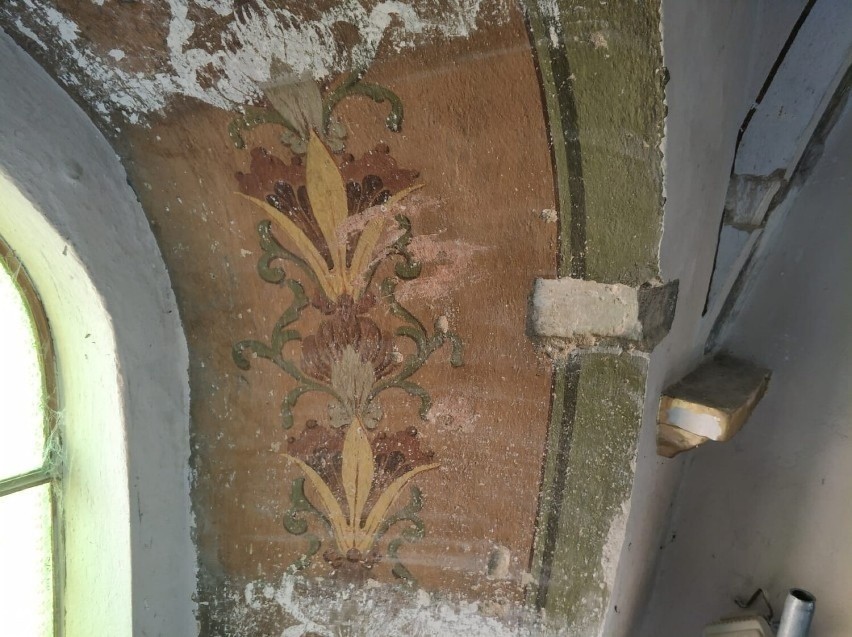 Malowidła odkryte w kościele filialnym pw. Matki Boskiej...