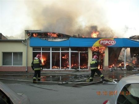 W niedzielę palił się m.in. sklep Pepco.
