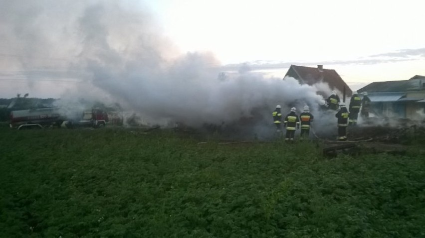 Pożar stodoły w powiecie ostródzkim [zdjęcia]