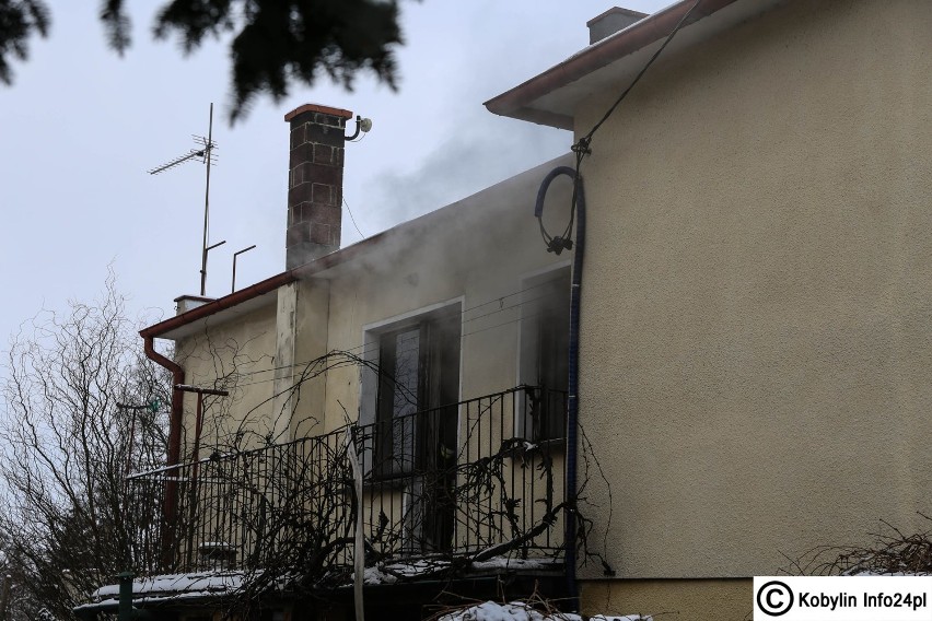 Pożar budynku mieszkalnego w Kobylinie [ZDJĘCIA]  
