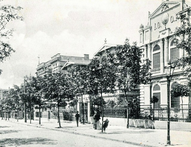 Siedziba loży masońskiej IOOF „Astrea Loge Nr 2” przy ul. Solankowej (budynek pierwszy z prawej) na fot. po 1905 r.