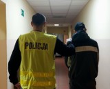 Wybijał szyby w autach i lokalach. Łęczyccy policjanci zatrzymali 20-latka