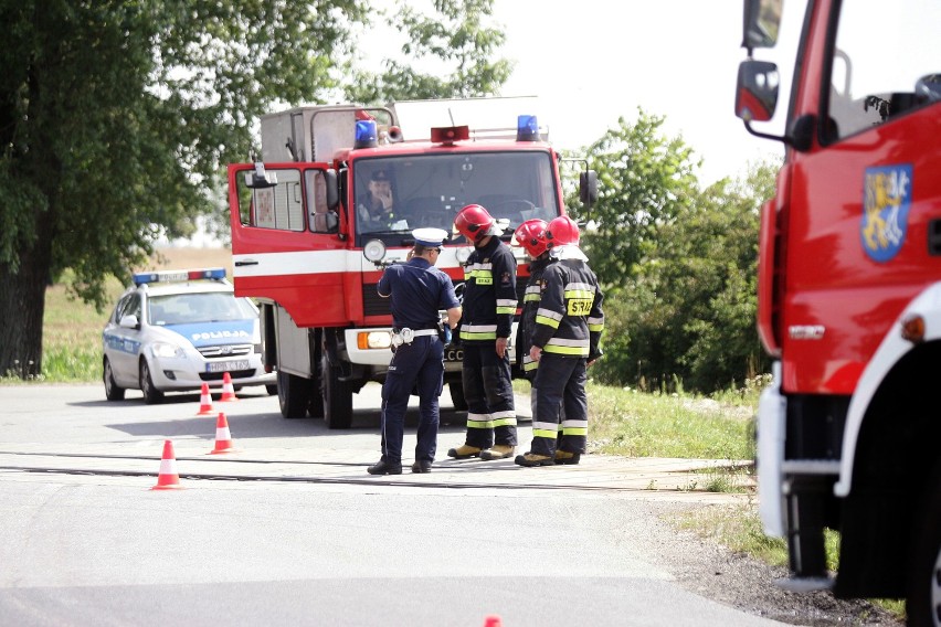 Wypadek na przejeździe kolejowym [ZDJĘCIA]