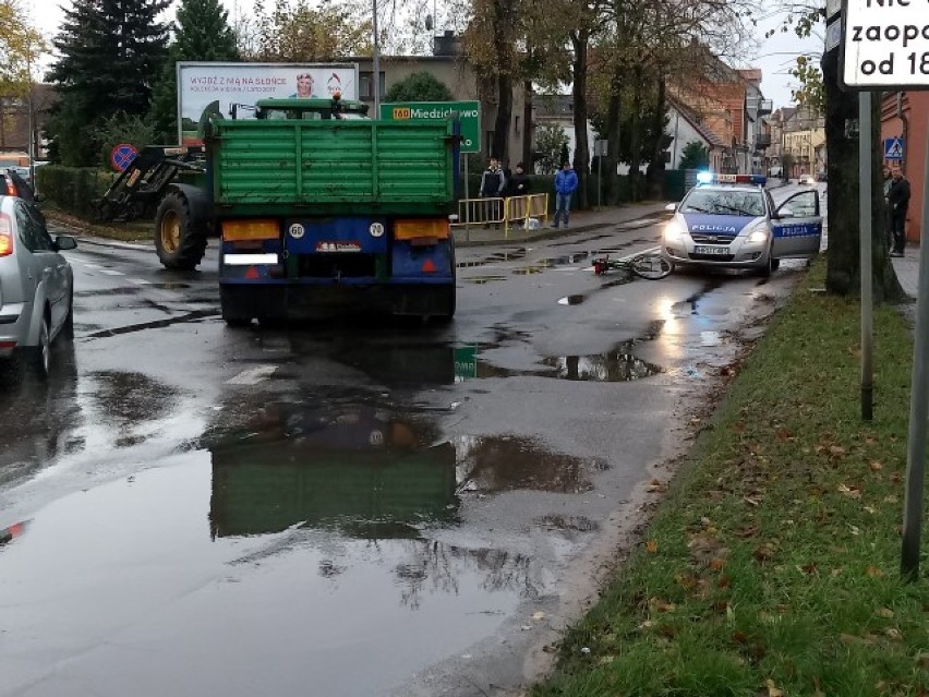 Wypadek w Międzychodzie przy ulicy Sportowej i 17 Stycznia...