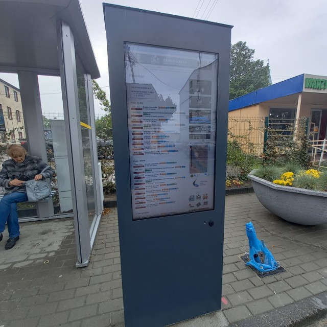 W  Zduńskiej Woli, przy trzech przystankach autobusowych  stanęły infokioski