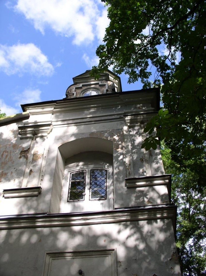 Wieżyczka w bialskim Parku Radziwiłłów odzyskała swoje piękno. Zobacz zdjęcia