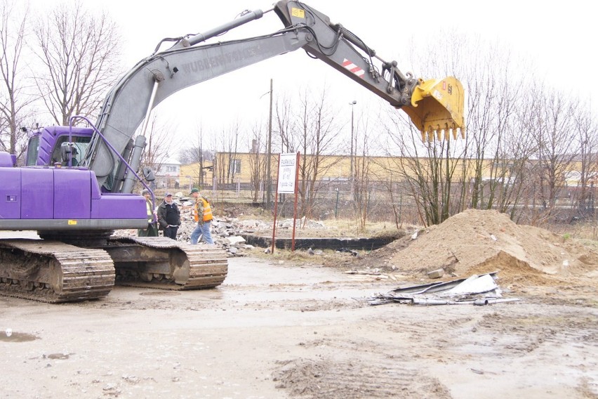 Budynek Carosa poszedł pod młotek! Foto i Wideo