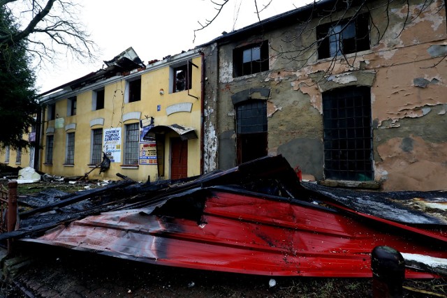 Pożar Metalplastu w Piotrkowie: zgliszcza po pożarze i podsumowanie akcji straży pożarnej 