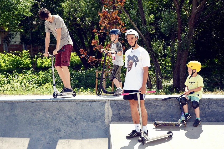 Ruszyła Wakacyjna Akademia na Skate Plazie w Pile. Zobaczcie zdjęcia z pierwszych zajęć