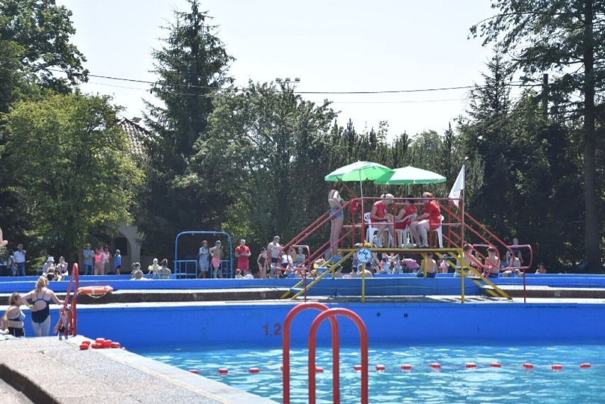 Od soboty czynny odkryty basen w Głuszycy