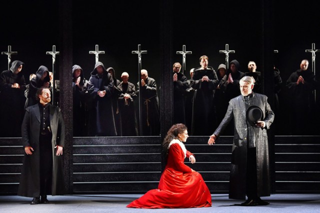 We frankfurckim Forum Kleista, 25 i 27 listopada będzie możliwość obejrzenia opery Verdiego "Don Carlos" przygotowanej przez Teatr Państwowy w Cottbus. Specjalnie na tę operę, przygotowano też polskie tłumaczenie.