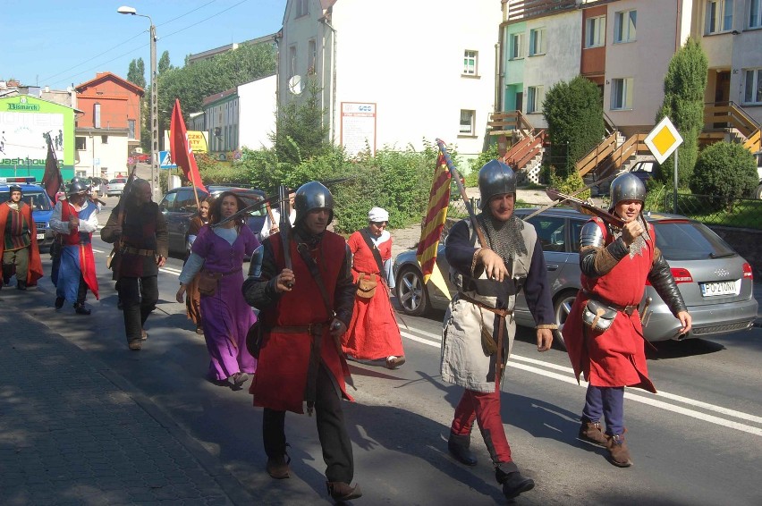 Bytów: Turniej rycerski na zamku. Strzelali z kuszy i z łuku (ZDJĘCIA)