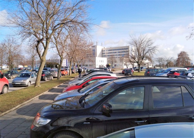 Od połowy maja br. trzeba będzie zapłacić za parkowanie aut pod szpitalem w Inowrocławiu